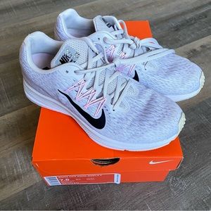 Nike Zoom Winflo 5 Vast Grey/Black/Pink Women’s Size 7.5